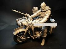 【送料無料】ガレージキット1:9レジンフィギュアキット,16345(2フィギュア)(バイクは含みません)_画像1