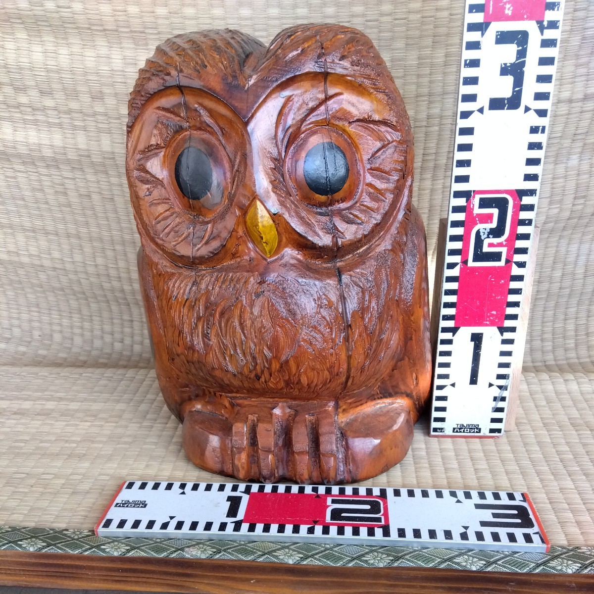 Chouette sculptée sur bois ④ (art de tronçonneuse fait maison à partir de bois Hinoki dilué) Diamètre environ 25 cm Hauteur 30 cm Poids 5 kg L'expédition est de taille 100 par livraison Otegaru, œuvres faites à la main, intérieur, marchandises diverses, ornement, objet