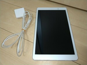 au キュアタブ Qua tab 02 HWT31 中古 初期化済み 充電器付き