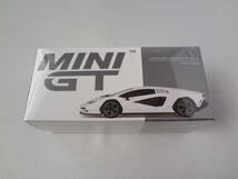 MINI　GT　1/64　Lamborghini Countach LPI 800-4　Bianco Siderale　LHD　ランボルギーニ カウンタック　567　②_画像1