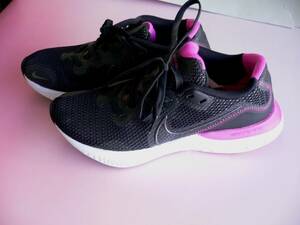 nike Nike li новый Ran 24 бег обувь RENEW RUN чёрный × розовый 