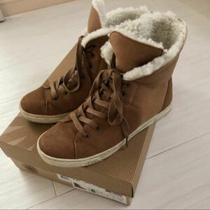 UGG AUSTRALIA　W CROFT スニーカーブーツ　23 アグ　ハイカットスニーカー ムートン シューズ ブーツ 靴　