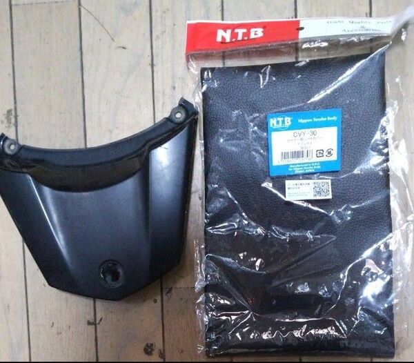 トリシティ SE125J 専用 純正シート(ジャンク)+新品張り替え用カバー+おまけ
