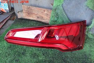 1UPJ-96861530]アウディ・Q5(FYDAXS)右テールランプ 中古