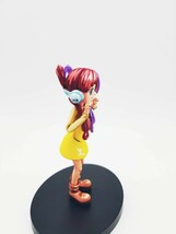 ワンピース　フィギュア　リペイント　ウタ　二次元　ONE PIECE FILM RED　美少女　1円スタート_画像3