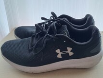 UNDER ARMOUR ランニング シューズ　CHARGED アンダーアーマー　白 黒 即決_画像5