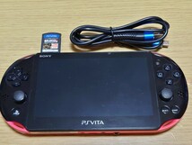 PS Vita PCH-2000 本体 ピンク USB充電器 ゴッドイーター _画像1