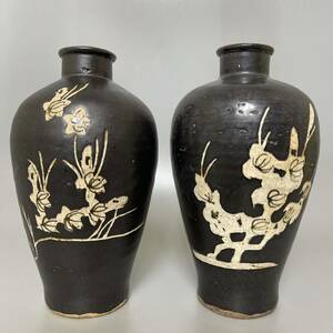 時代　黒釉　花入　花瓶　一対　唐物　中国古美術　サイズ:17.8cm 17.5cm