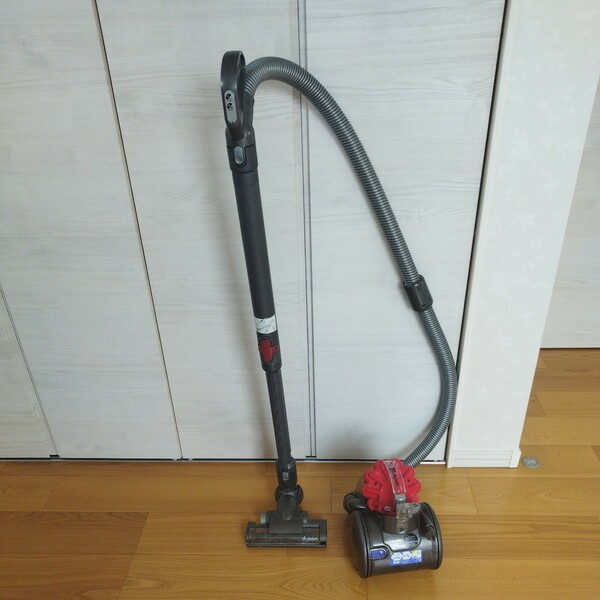 Dyson　ダイソン　DC26　掃除機　サイクロン式　