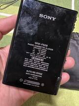 SONY ソニー WALKMAN WM -F509 サビが多い　ジャンク　(US)_画像4