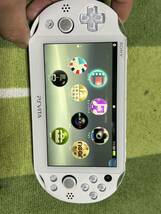 SONY ソニー プレイステーション PSVITA PCH -2000 液晶ガラスファイルがあり　動作中　綺麗　(FB1)_画像2