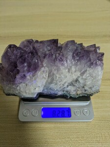 中古☆アメジスト　紫水晶 原石 置物　観賞石　幅：約15cm 重量828.7g 天然石 宝石