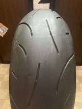 中古MCタイヤ 2020年製造 DUNLOP SPORTMAX D214 190/50ZR17 ダンロップ スポーツマックス 190 50 17 4920 A2772_画像1