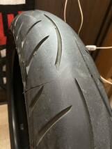 中古MCタイヤ METZELER SPORTEC M5 INTERACT 120/70ZR17 メッツラー スポルテック 120 70 17 4019 A2790_画像3