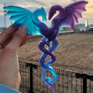 ◆【青×紫】仲良し龍の飾り物 レジン 壁飾り ドラゴン