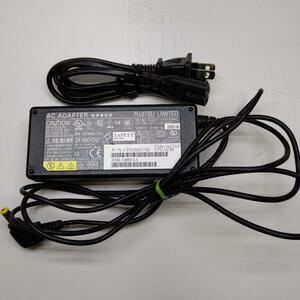 *14 Fujitsu AC adaptor 19V 3.16A outer diameter 5.5 millimeter inside diameter 2.5 millimeter FMV-AC319 ④