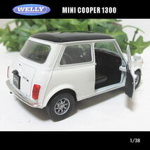 1/38ミニク－パー1300/クラシック/オールド(ホワイト)/MINI COOPER/WELLY/ダイキャストミニカー_画像3