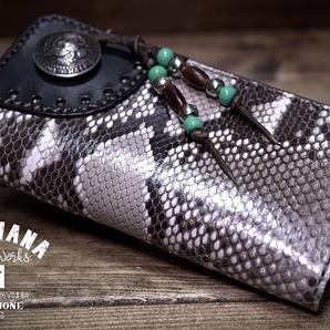 iPhone15ケース 手縫い パイソン 手帳型 (iPhone15pro,15proMax,15Plus仕様での製作も可)