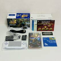 【動作品】SONY ソニー PSP-3000 プレイステーション・ポータブル モンスターハンターポータブル3rd 新米ハンターズパック PSPJ-30021_画像2