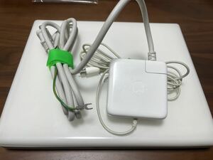 現状品ノートパソコン Apple iBook M6497 CPU不明 メモリ不明 HDD不明 12.1inch OS不明