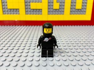 ☆1970年代☆ レゴ　ミニフィグ　宇宙飛行士　パイロット　黒色　正規品　( LEGO 宇宙シリーズ 初期 月面探査　B112009