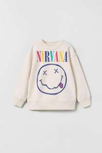 魅惑のバンド特集! 新品『ZARA(ザラ) × NIRVANA(ニルヴァーナ)』キッズ スウェットシャツ オフホワイト サイズ6-7(120cm) 価格￥3,990