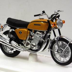 【ノレブ】1/18 ホンダ CB750 FOUR (K0) 1969年 メタリックオレンジ（ 商品№ 182025 )のバイクモデル 正規輸入品の画像2