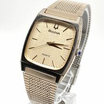 BULOVA 腕時計 カットガラス クォーツ quartz バーインデックス 3針 Swiss スイス製 ゴールド 金 ブローバ Y156_画像1