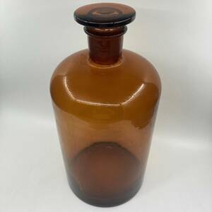 K0564L★大きな瓶 薬瓶 ガラス 医療 ブラウン 茶色 medicine bottle brown big 昭和レトロ アンティーク 花瓶 小道具