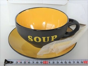 ●笑えるくらい大きなスープカップ《直径14㎝ SOUPカップ☆スプーン・ソーサー付き》おもてなしにどうぞ☆送料無料です!