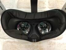 電2632-307♪【80】 Meta Oculus Quest2 VRゴーグル 容量不明 本体・コントローラーのみ 現状品_画像4