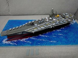 完成品・1/700・アメリカ海軍ニミッツ級空母・CVN-74「ジョン・C・ステニス」 TOPGUN　トップガンマーヴェリック　発艦