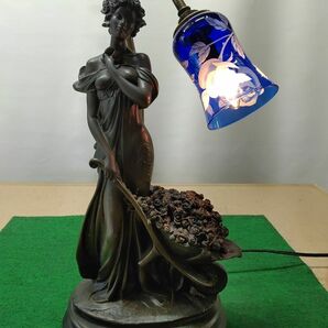 女神像ランプ