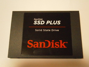 中古　SSD SanDisk サンディスク SDSSDA-120GB 電源投入616回　使用時間1時間 