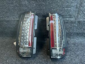 ☆07-10y サバーバン タホ ユーコン 社外LEDテールランプ 左右セット 未使用品 シボレー Suburban Chevrolet Tahoe YKON XL アメ車 2007y