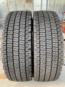 引渡可能 295/80R22.5 BRIDGESTONE W905 12mm 18年製 中古 大型タイヤ 2本