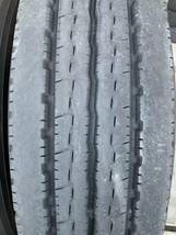 送料込み 205/75R16 YOKOHAMA LT151R 6mm 22年製 中古 トラックタイヤ 2本_画像2