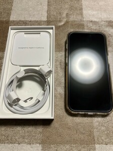 【使用回数少なめ】【中古美品】【即日発送】【送料込み】iPhone15pro 128gb 色 ナチュラルチタニウム レンズカバー付きケース 