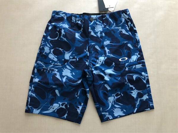 送料無料◆新品◆オークリー ADDICTIVE SHORTS 4.0 ◆(M) w73-78cm◆FOA403530-66V◆OAKLEY・ハーフパンツ