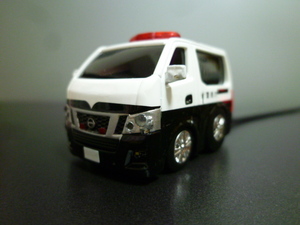  Choro Q Nissan NV350 Caravan accident processing car ( dummy security & ilmi, full )