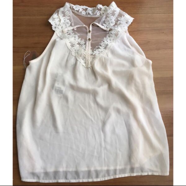 Forever21 フォーエバー21 襟フリルノースリーブ