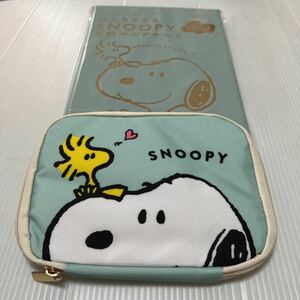 SNOOPY 万能マルチケース(ゼクシィ2023.10月号付録)