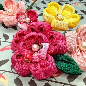 つまみ細工 春色桜の髪飾り
