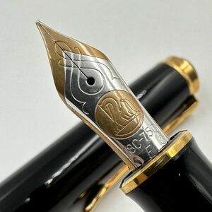 L114-J020205-1 Pelikan ペリカン 万年筆 SOUVERAN スーベレーン M400 縞模様 筆記用具 文房具 ペン先:18C 750 箱付き ①