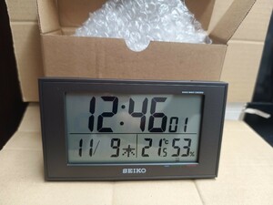 セイコークロック セイコー クロック 置き時計 目覚まし時計 電波 デジタル カレンダー 快適度 温度湿度表示 黒 8.5×14.8×5.3cm BC402K