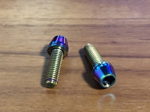 64チタンボルト　Ｍ6×20mm　虹色　2本セット　新品未使用