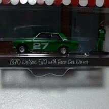 GREENLIGHT The HOBBY SHOP Series 5 1970 Datsun 510 with Race Car Driver_画像2