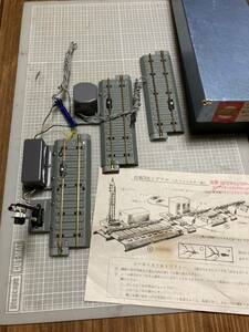 カツミ模型製　自動3色シグナル　トランジスタ製　HOゲージ