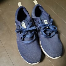 adidas スニーカーネイビー 中古_画像1