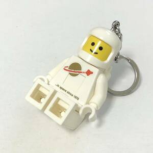 レゴ LEGO キーホルダー LEDライト ★ クラシックスペース 白 クラシックスペースマン 宇宙飛行士 キーリング